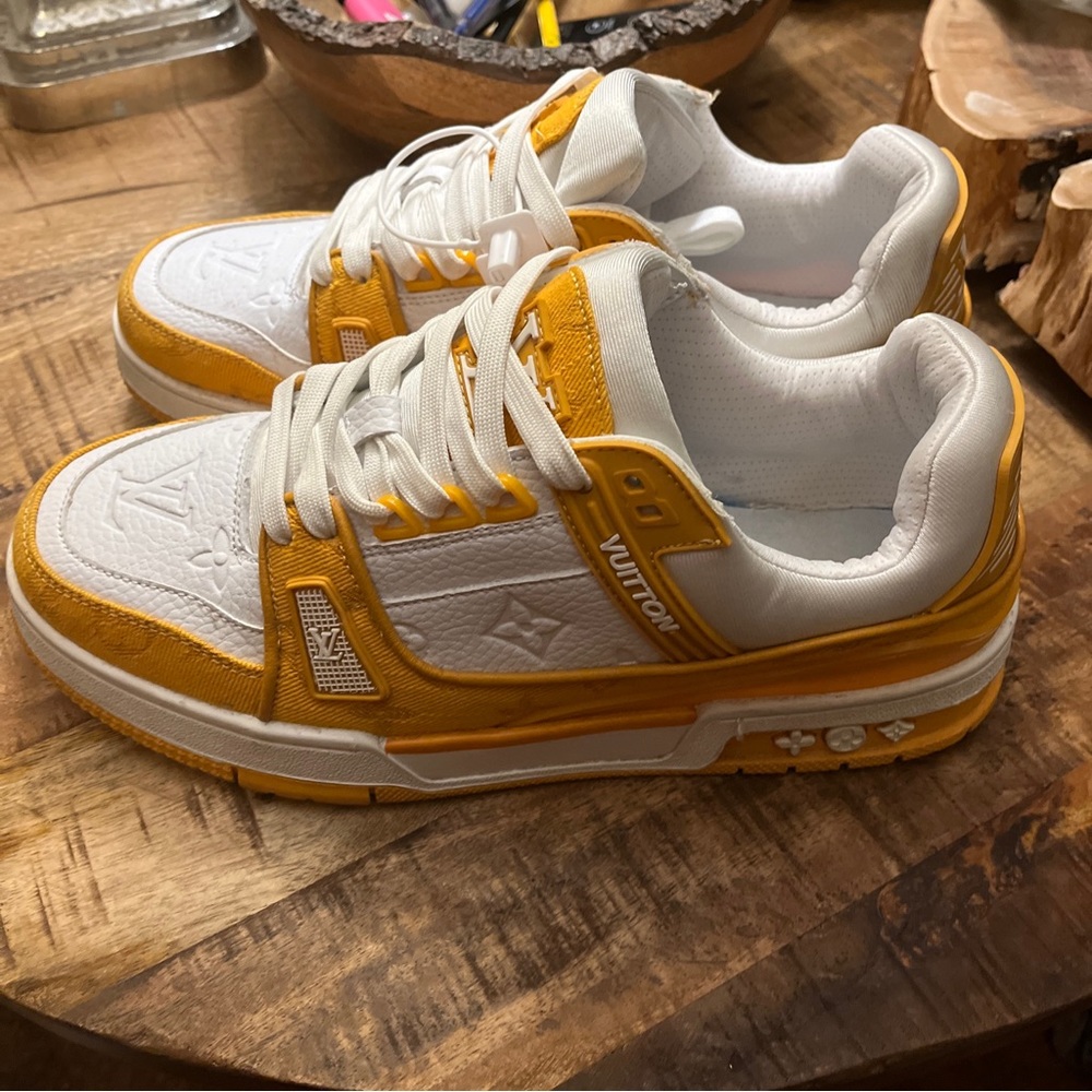 Size 11 - Louis Vuitton Trainer Yellow Monogram Denim White - Picture 3 of 6